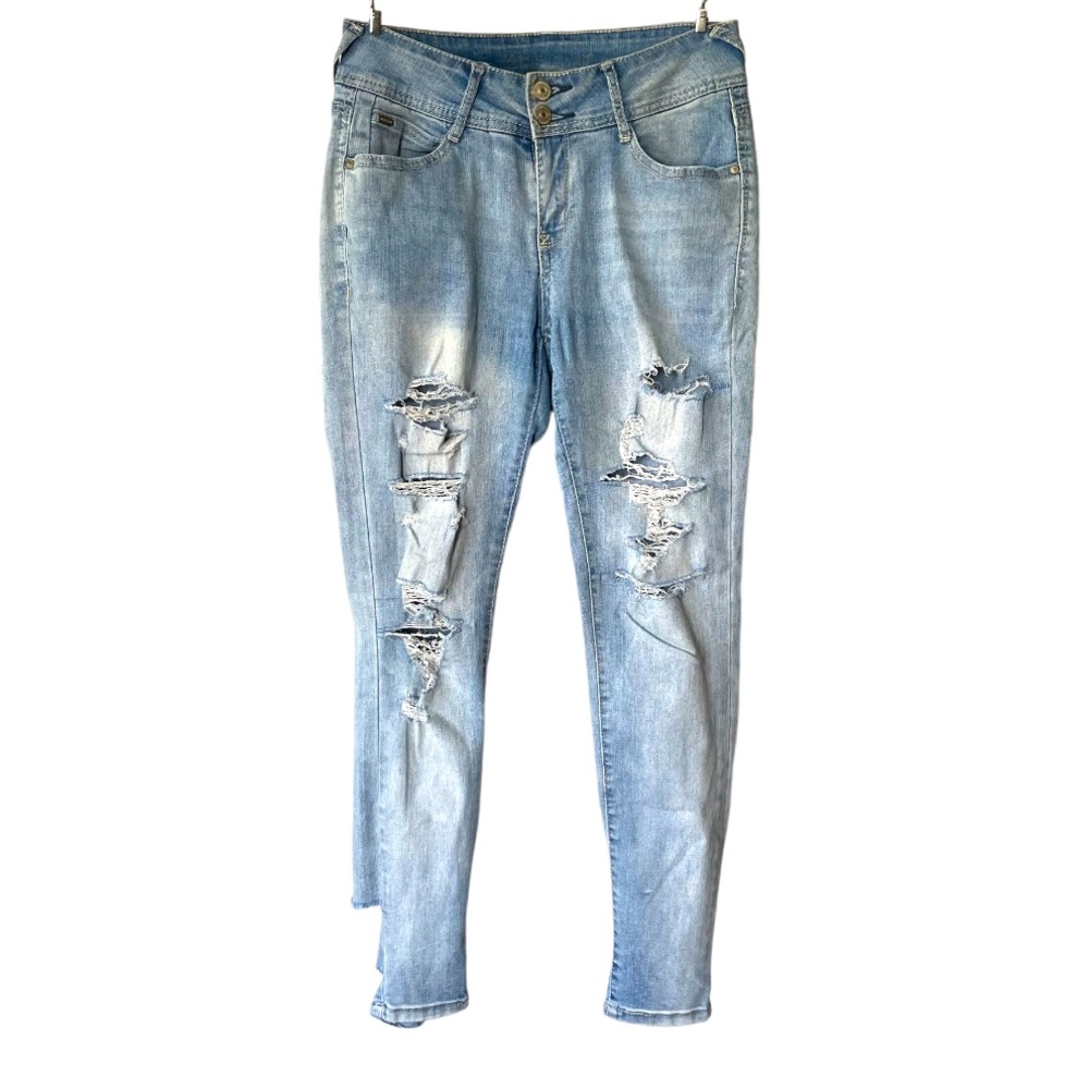 Wallflower Light Wash Low Rise Super Distressed Stretch Skinny Jean Size 3